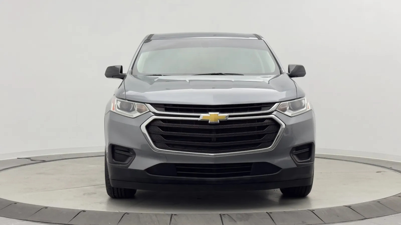 Chevrolet Traverse photo 2