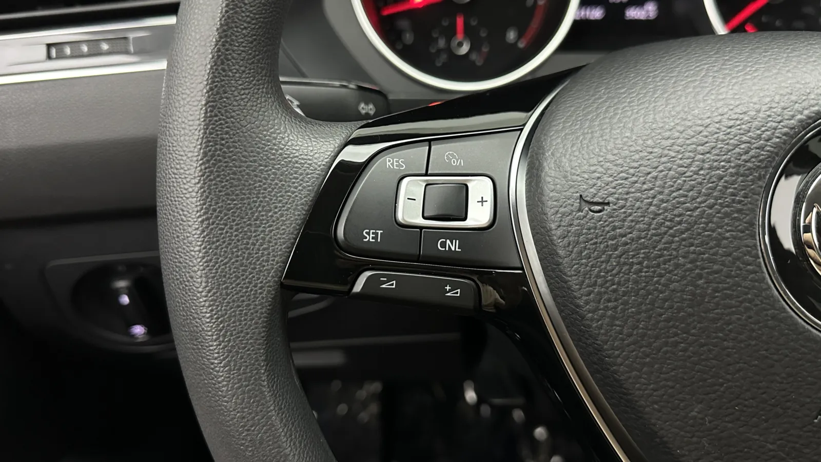 Volkswagen Tiguan photo 18