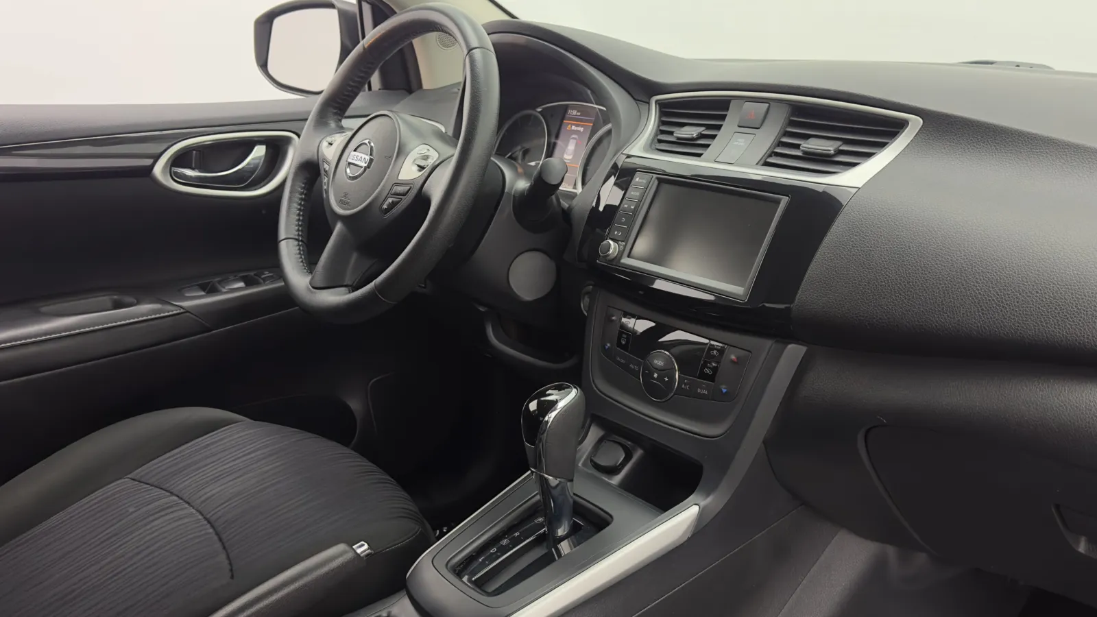 Nissan Sentra photo 27