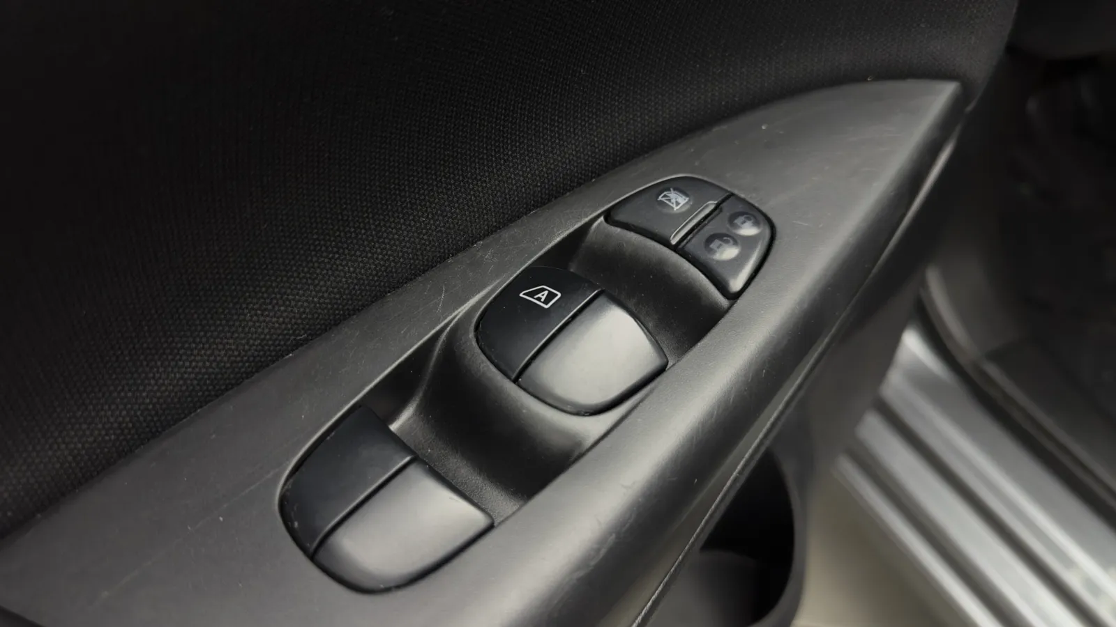 Nissan Sentra photo 12