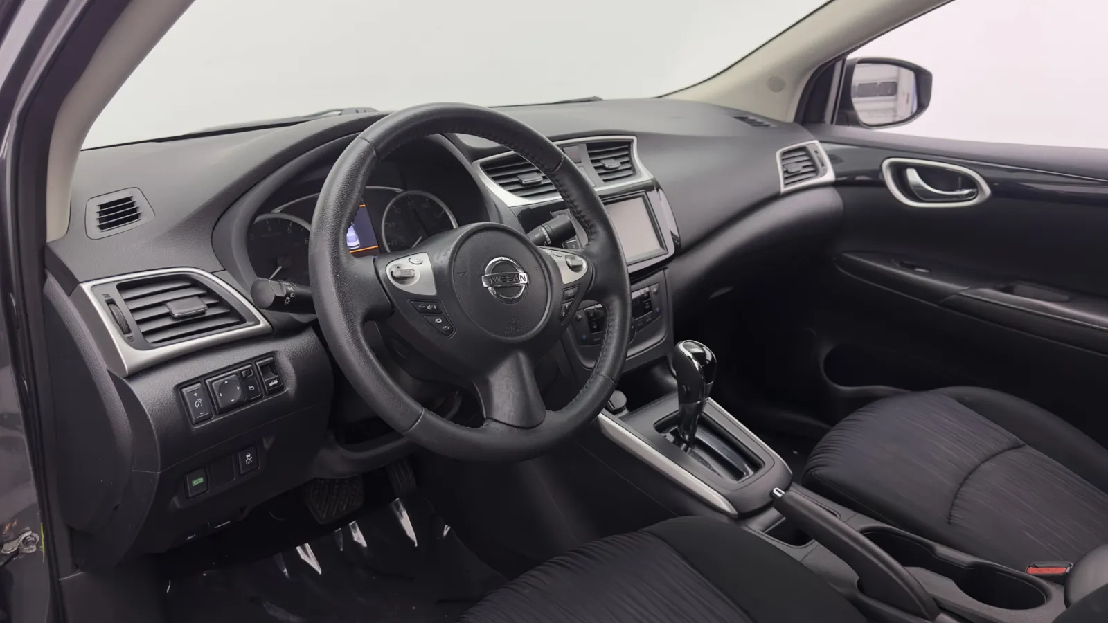 Nissan Sentra photo 10