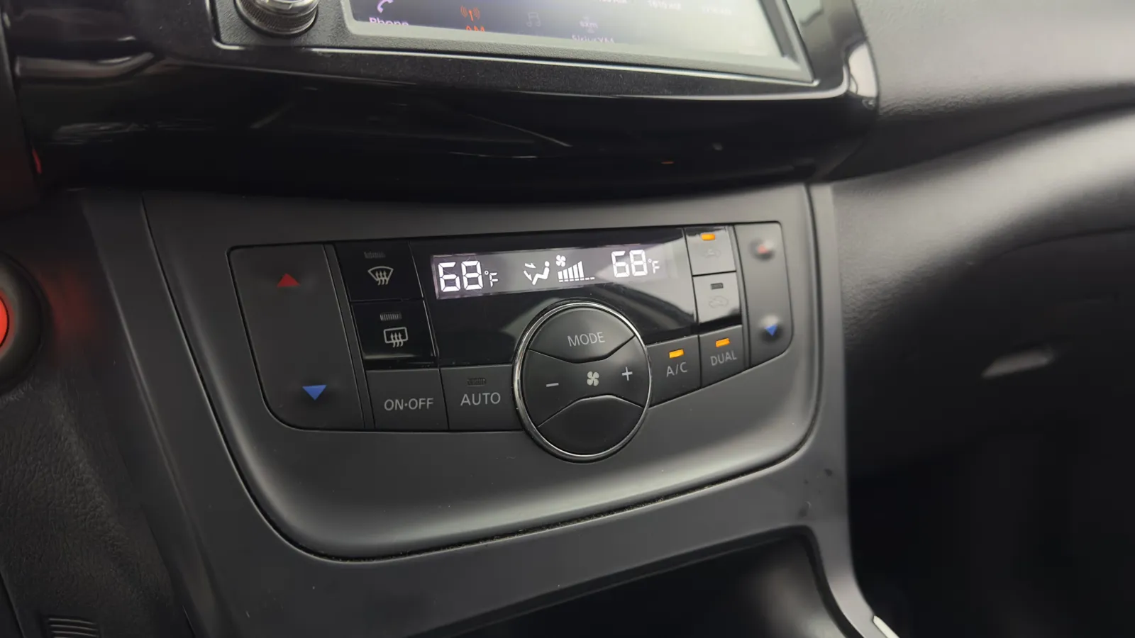 Nissan Sentra photo 16