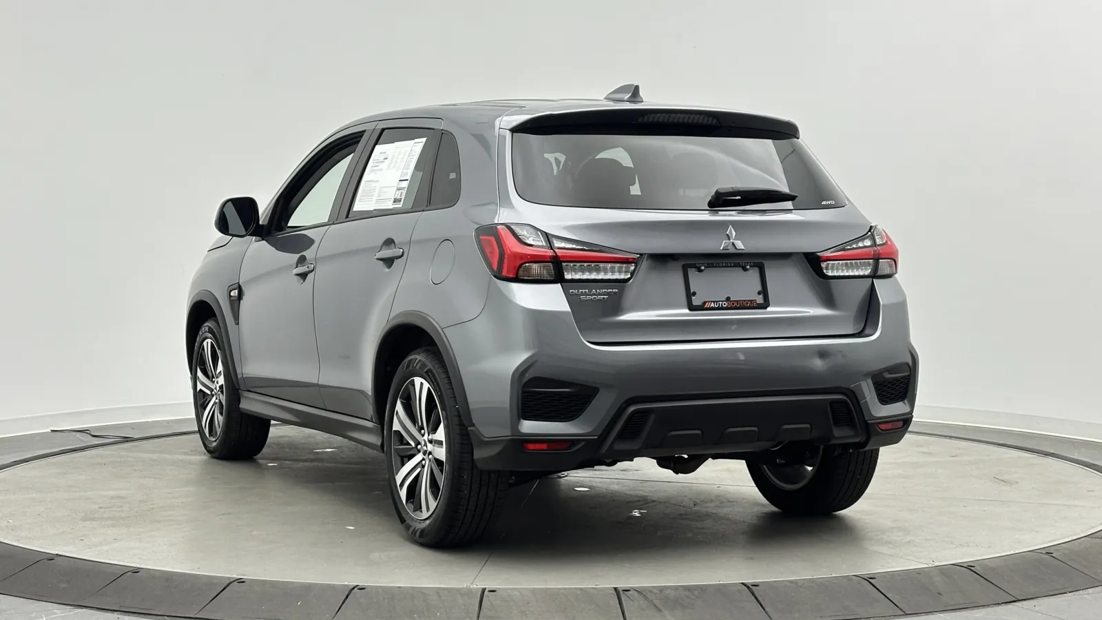 Mitsubishi Outlander Sport photo 5
