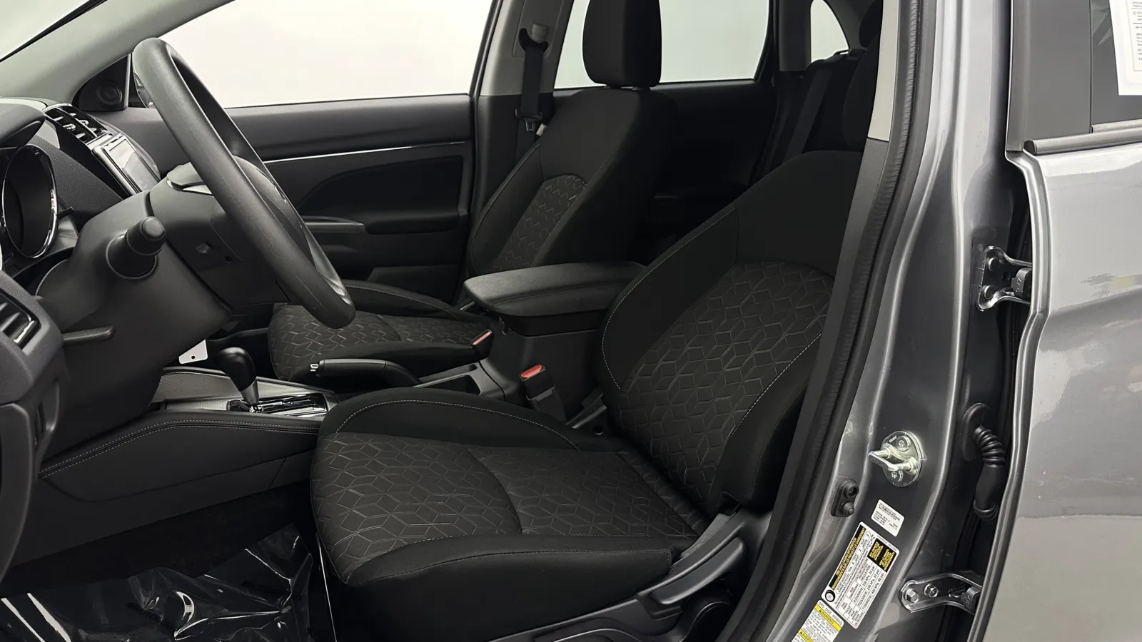 Mitsubishi Outlander Sport photo 12