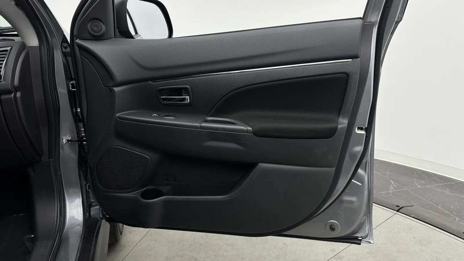 Mitsubishi Outlander Sport photo 29
