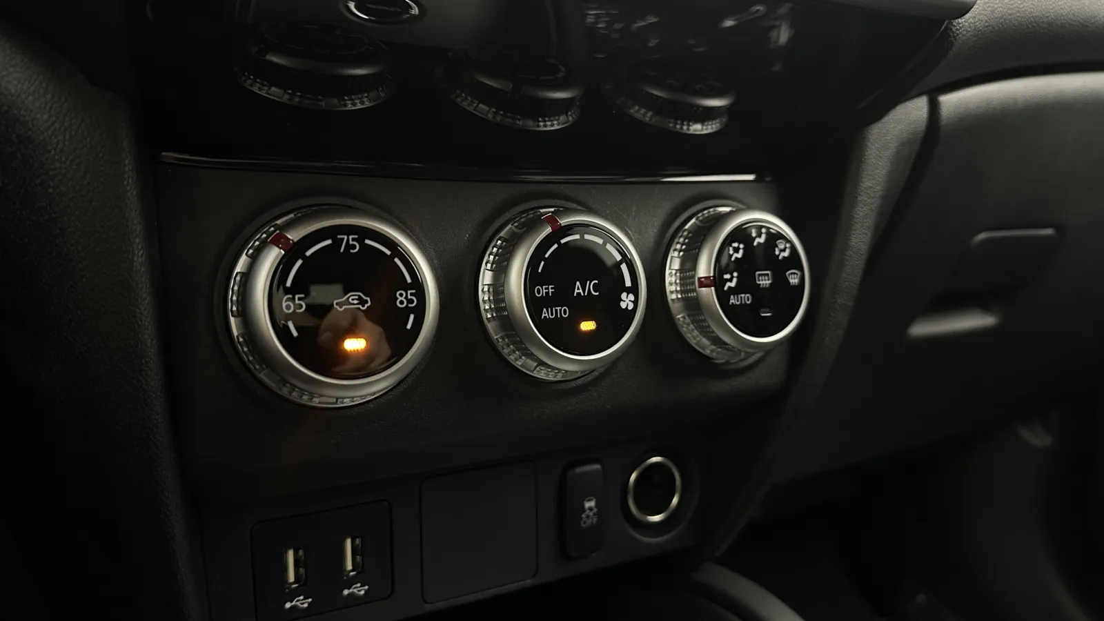 Mitsubishi Outlander Sport photo 14