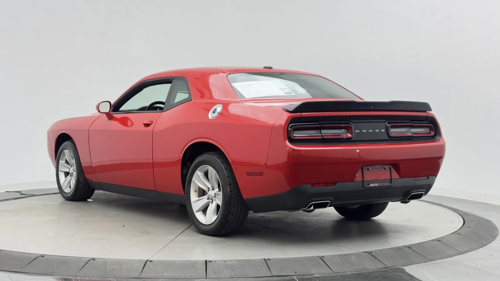 Dodge Challenger photo 5