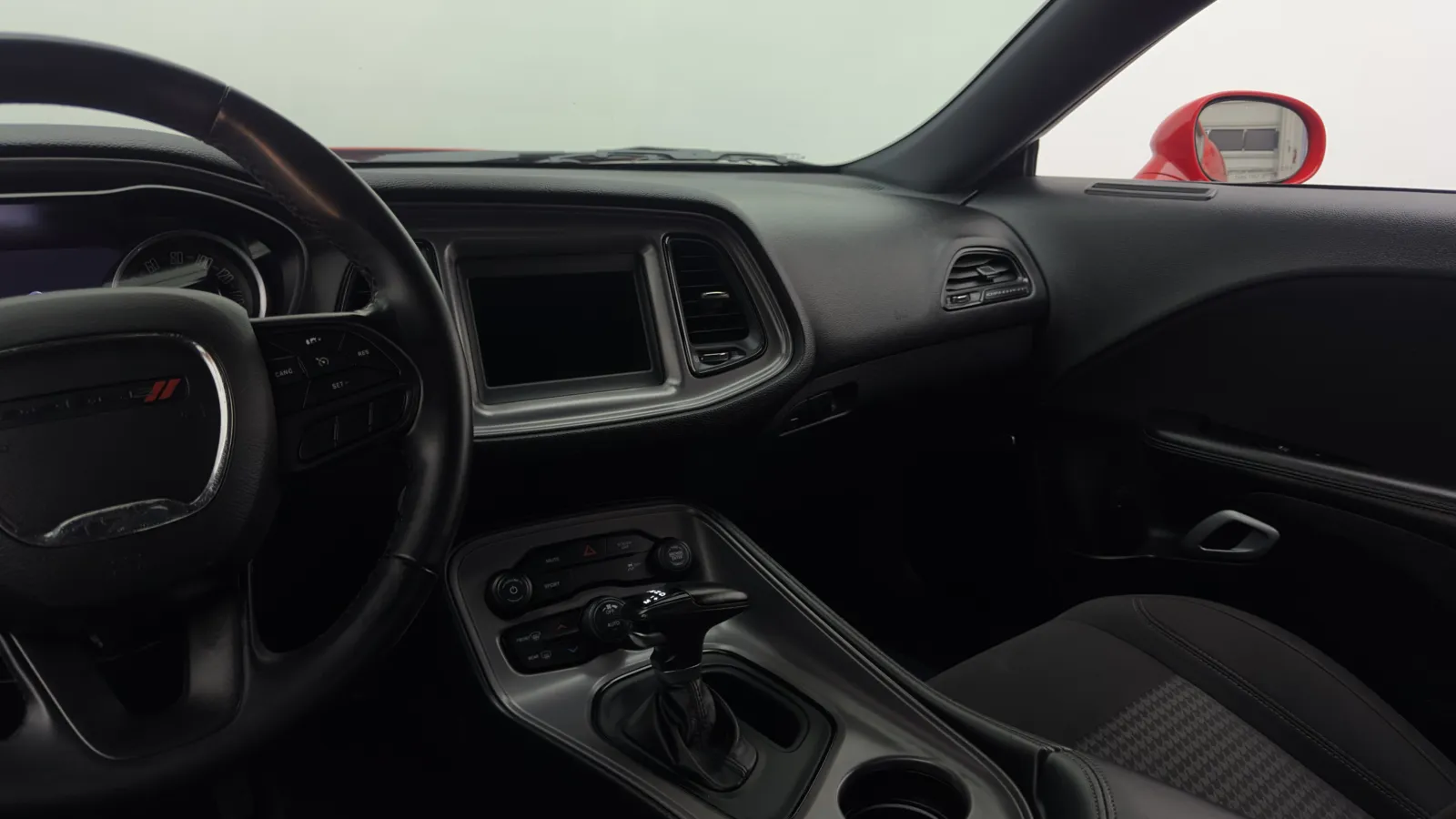 Dodge Challenger photo 25