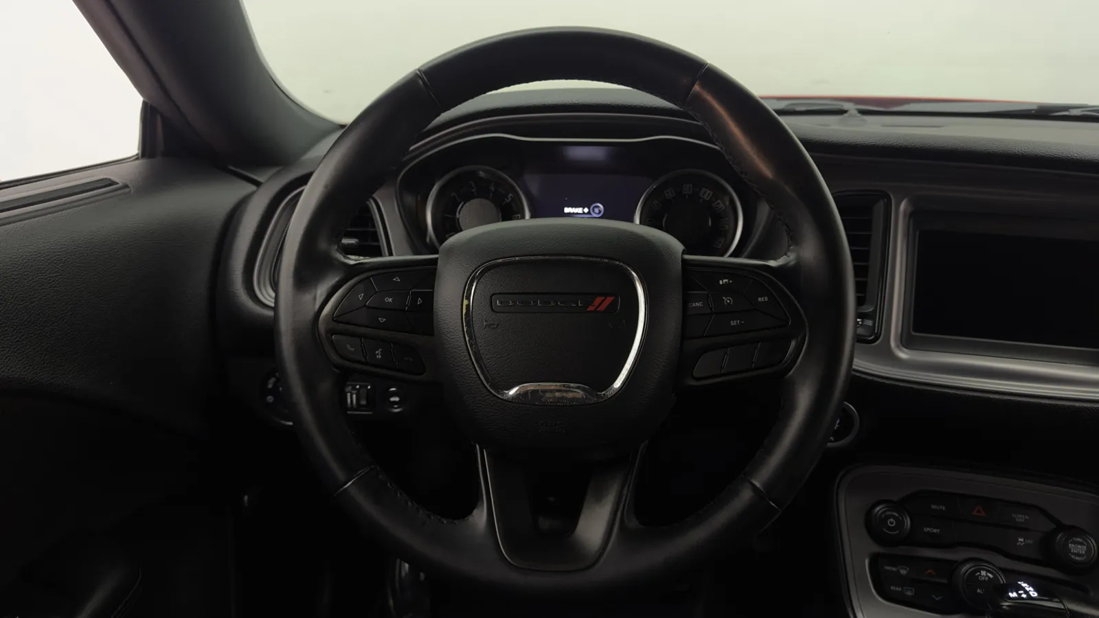 Dodge Challenger photo 24