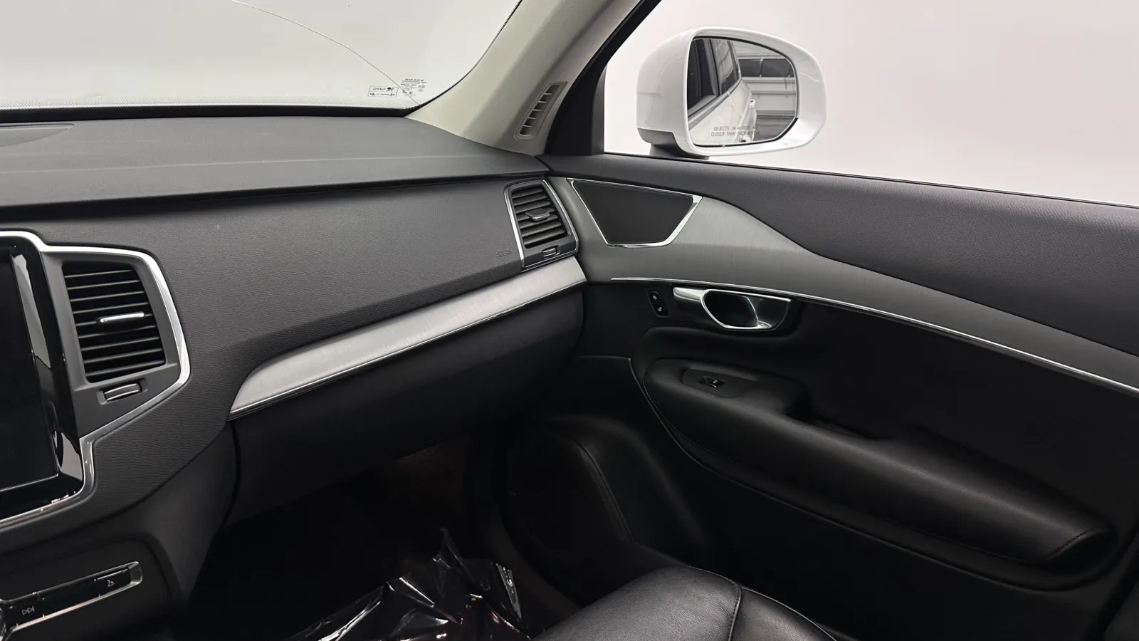 Volvo XC90 photo 30