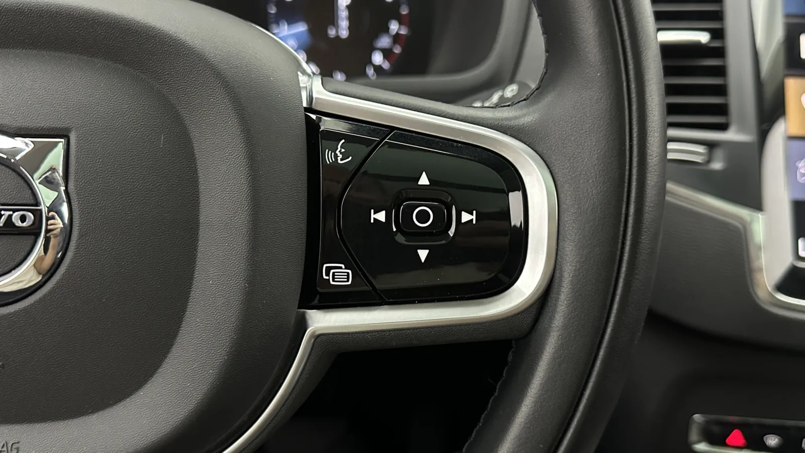 Volvo XC90 photo 22