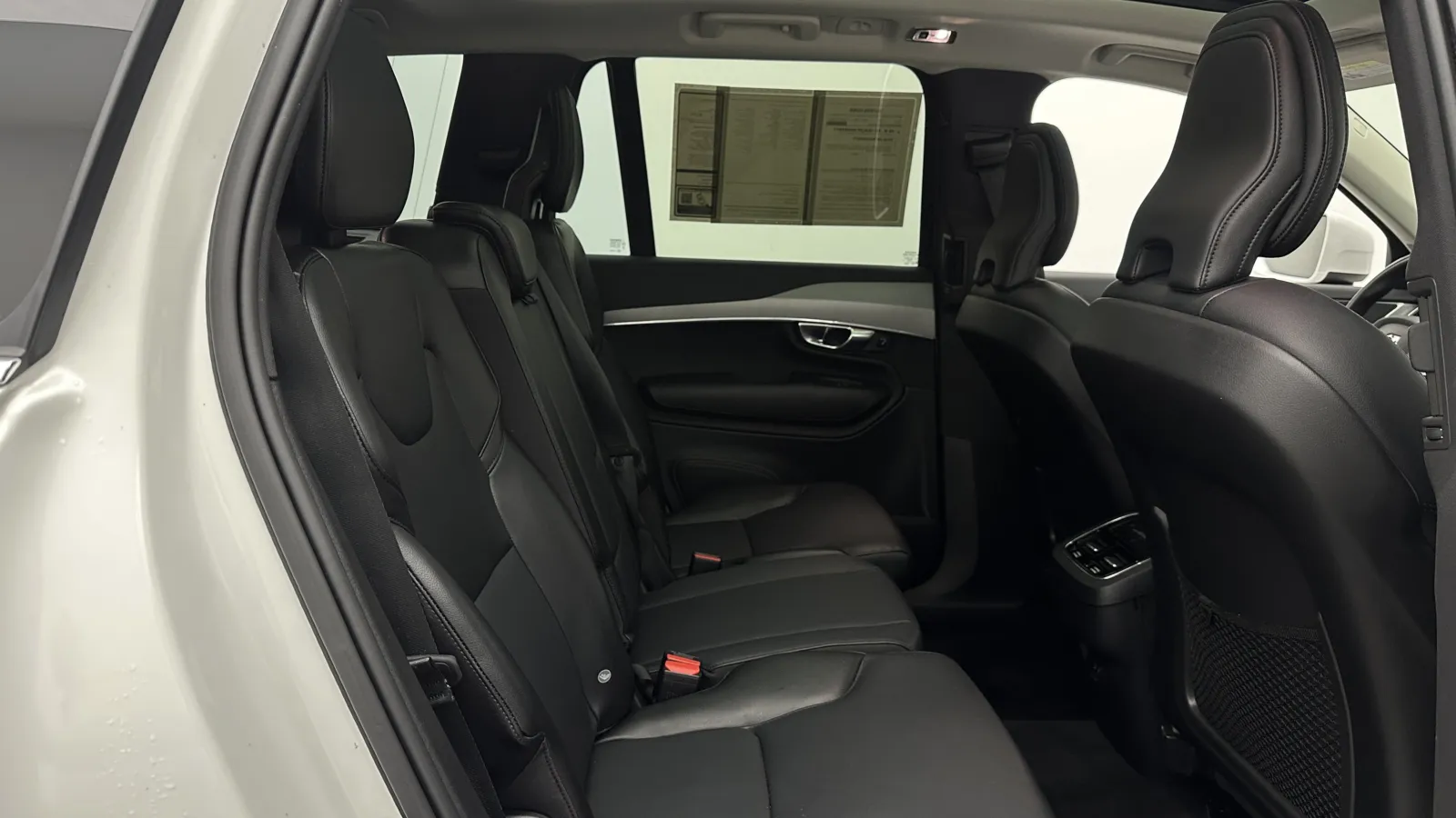 Volvo XC90 photo 36