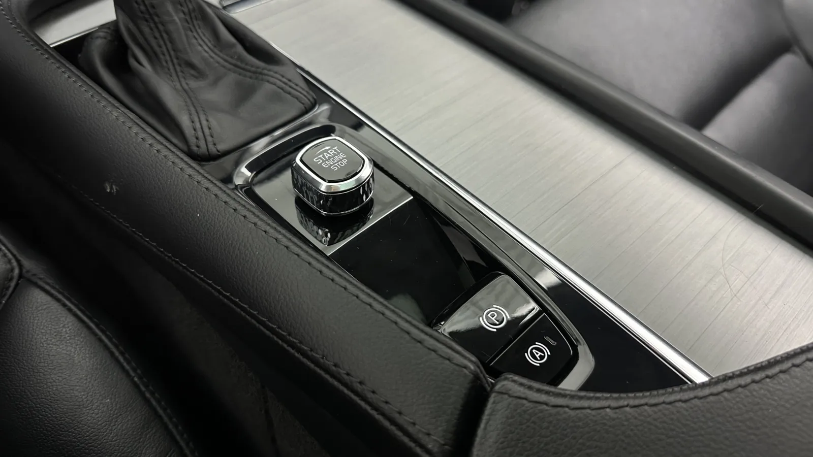 Volvo XC90 photo 17