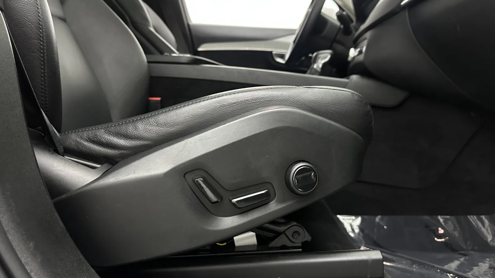 Volvo XC90 photo 39