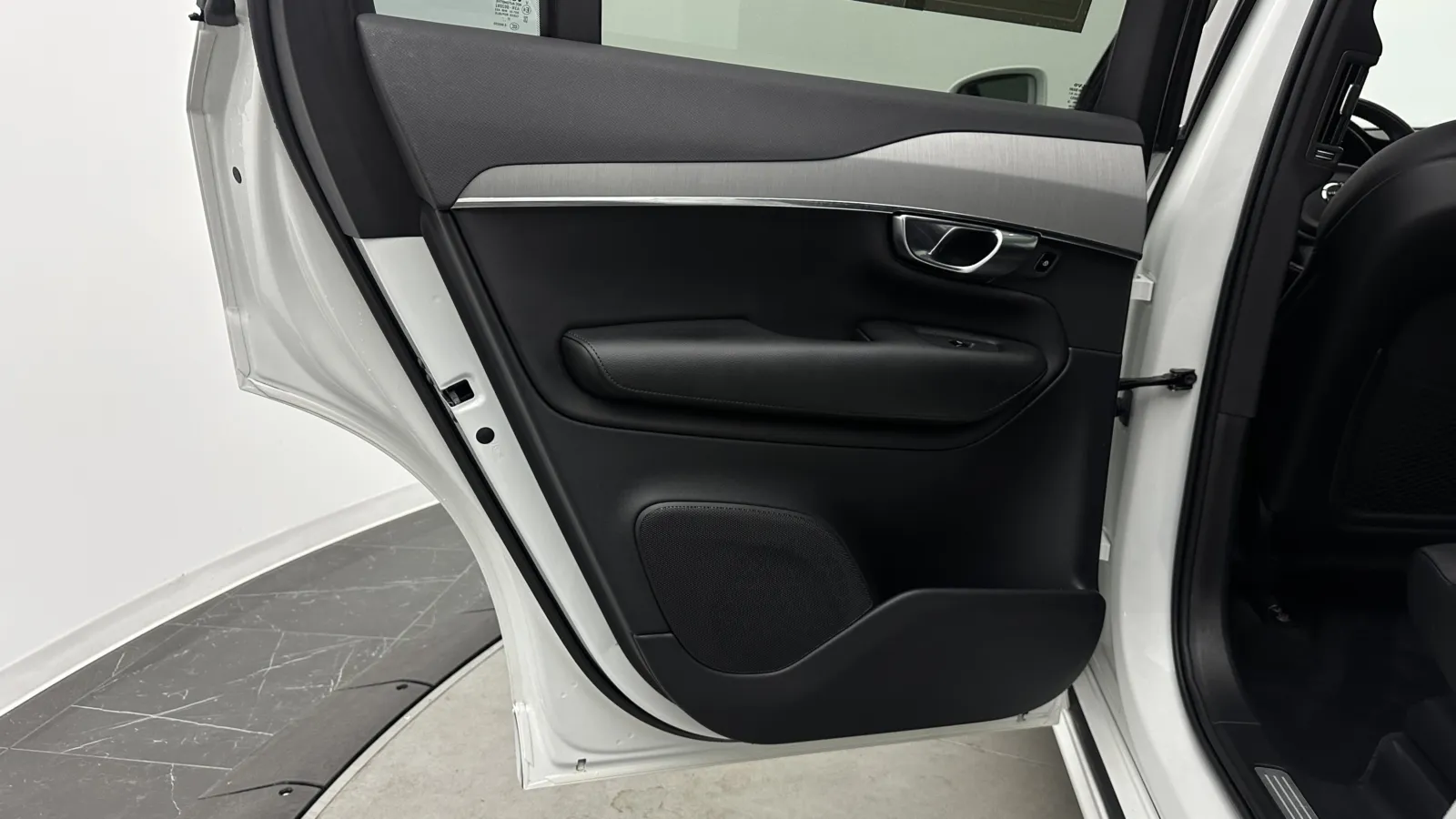 Volvo XC90 photo 25