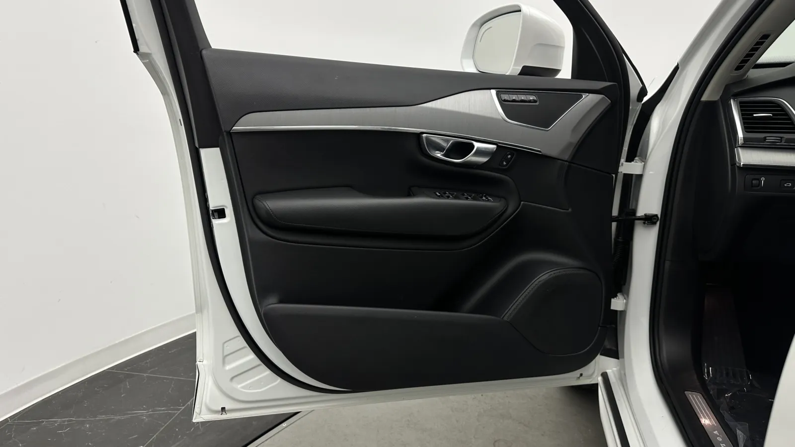 Volvo XC90 photo 10
