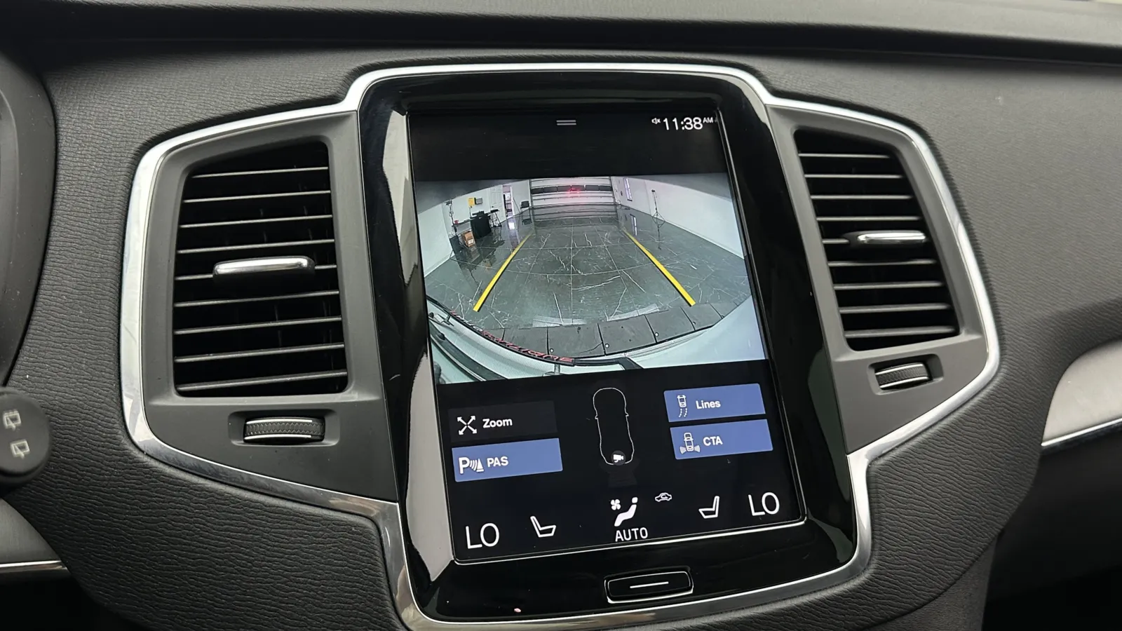 Volvo XC90 photo 23
