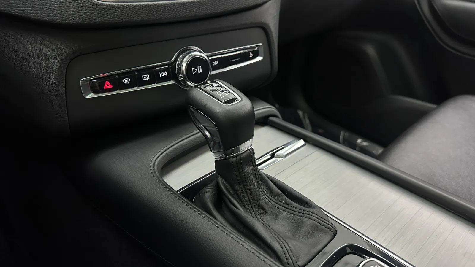 Volvo XC90 photo 18