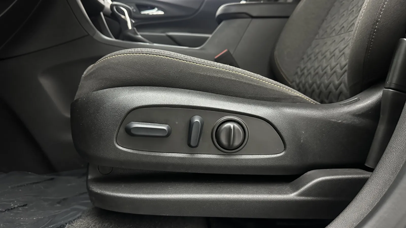 Chevrolet Equinox photo 14