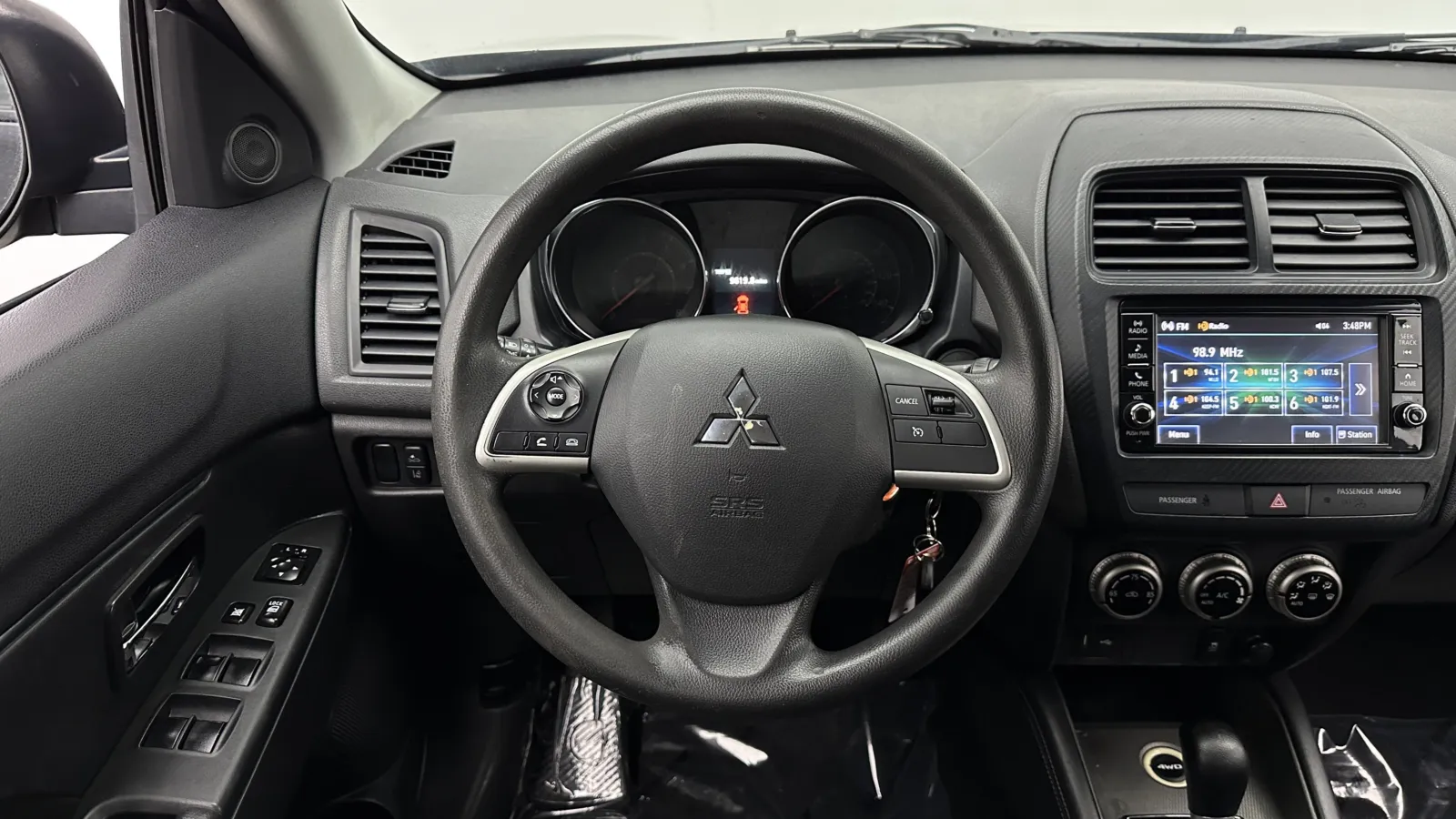 Mitsubishi Outlander Sport photo 23