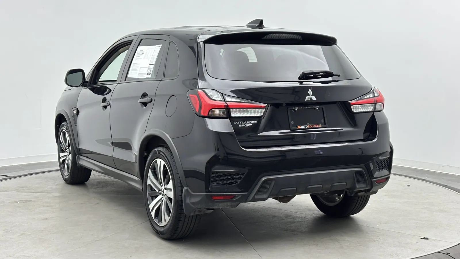 Mitsubishi Outlander Sport photo 5