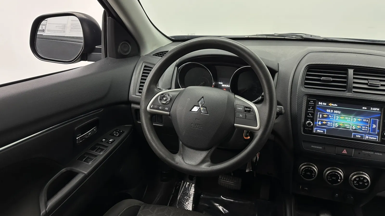 Mitsubishi Outlander Sport photo 24
