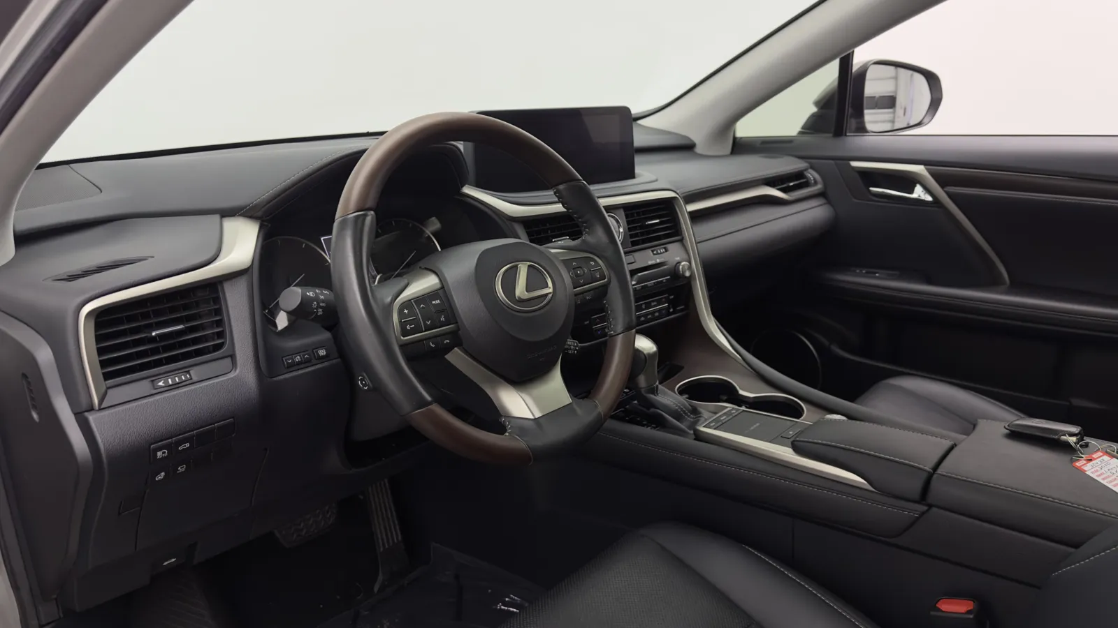 Lexus RX photo 11