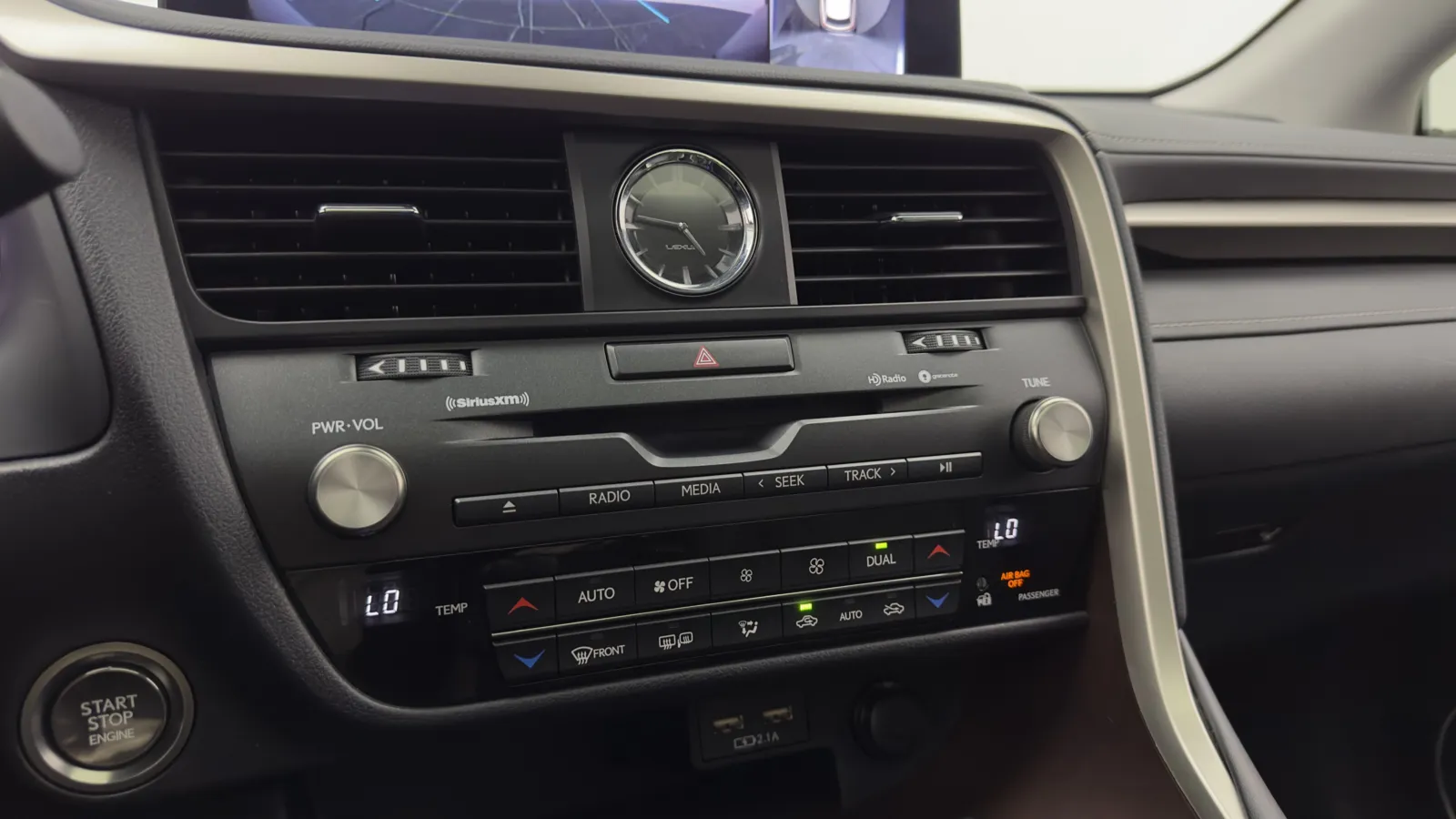 Lexus RX photo 24