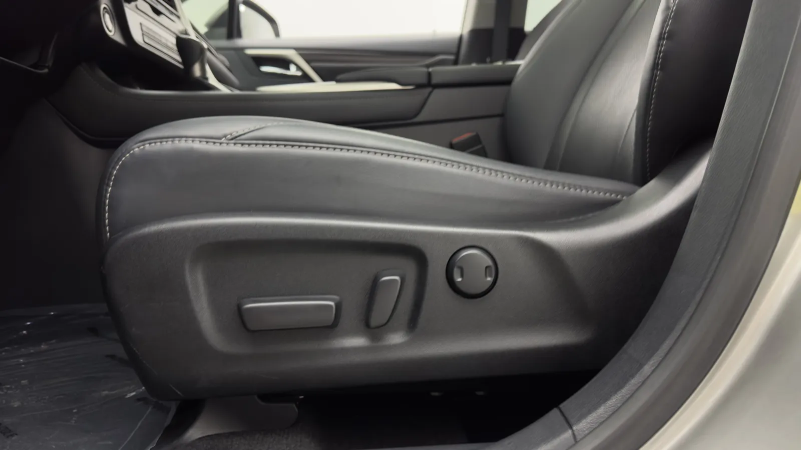 Lexus RX photo 15