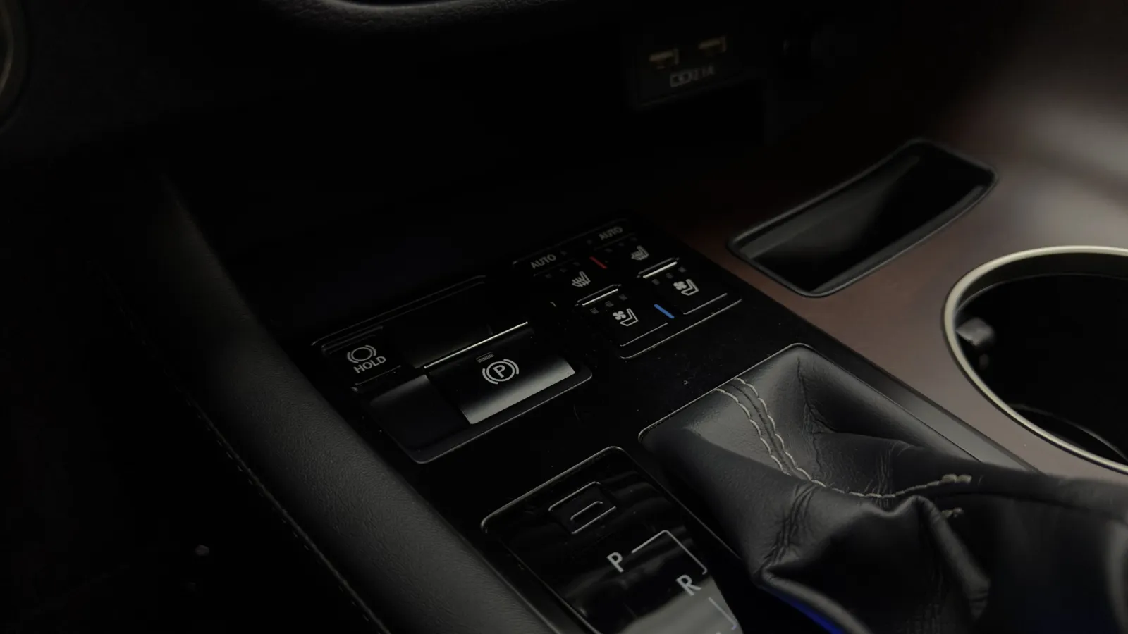 Lexus RX photo 25