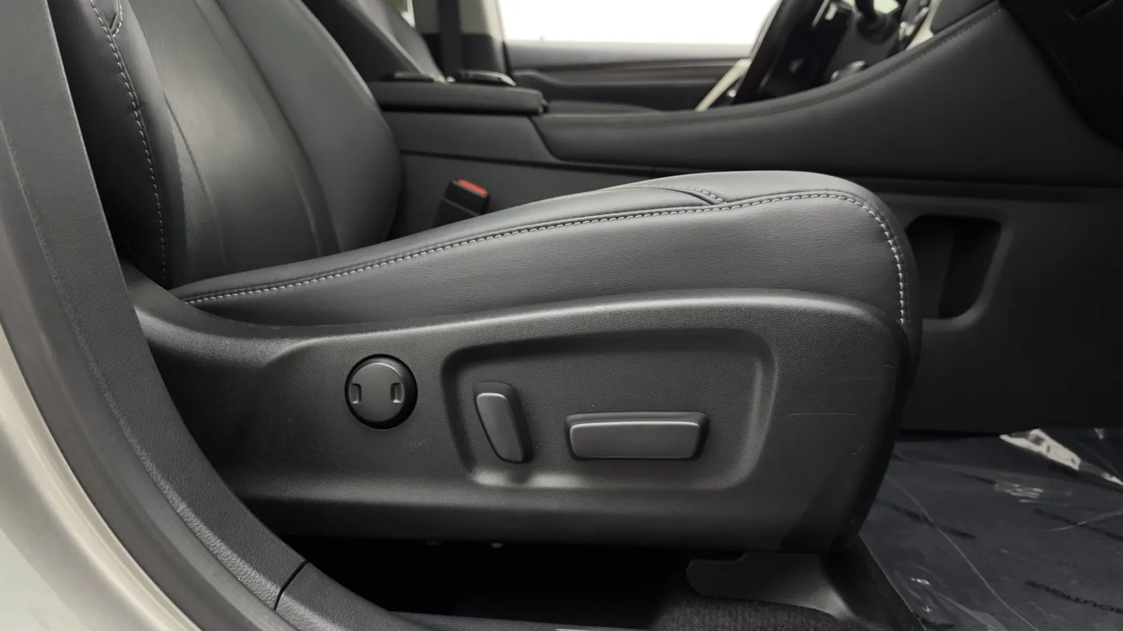 Lexus RX photo 35