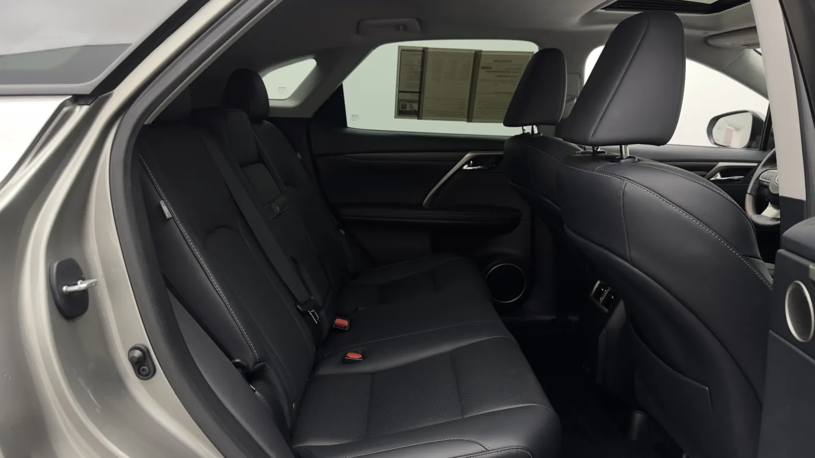 Lexus RX photo 32