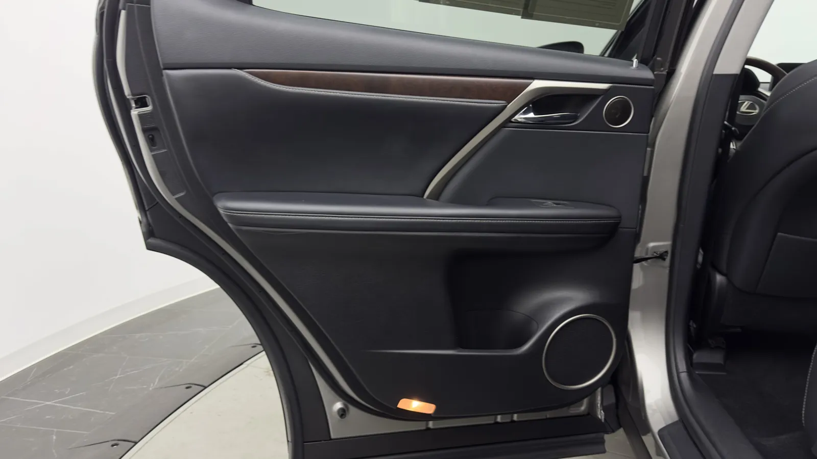 Lexus RX photo 28