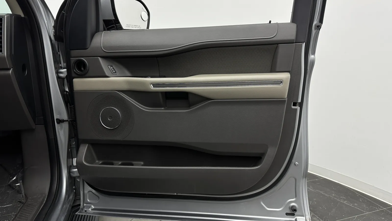 Ford Expedition MAX photo 35