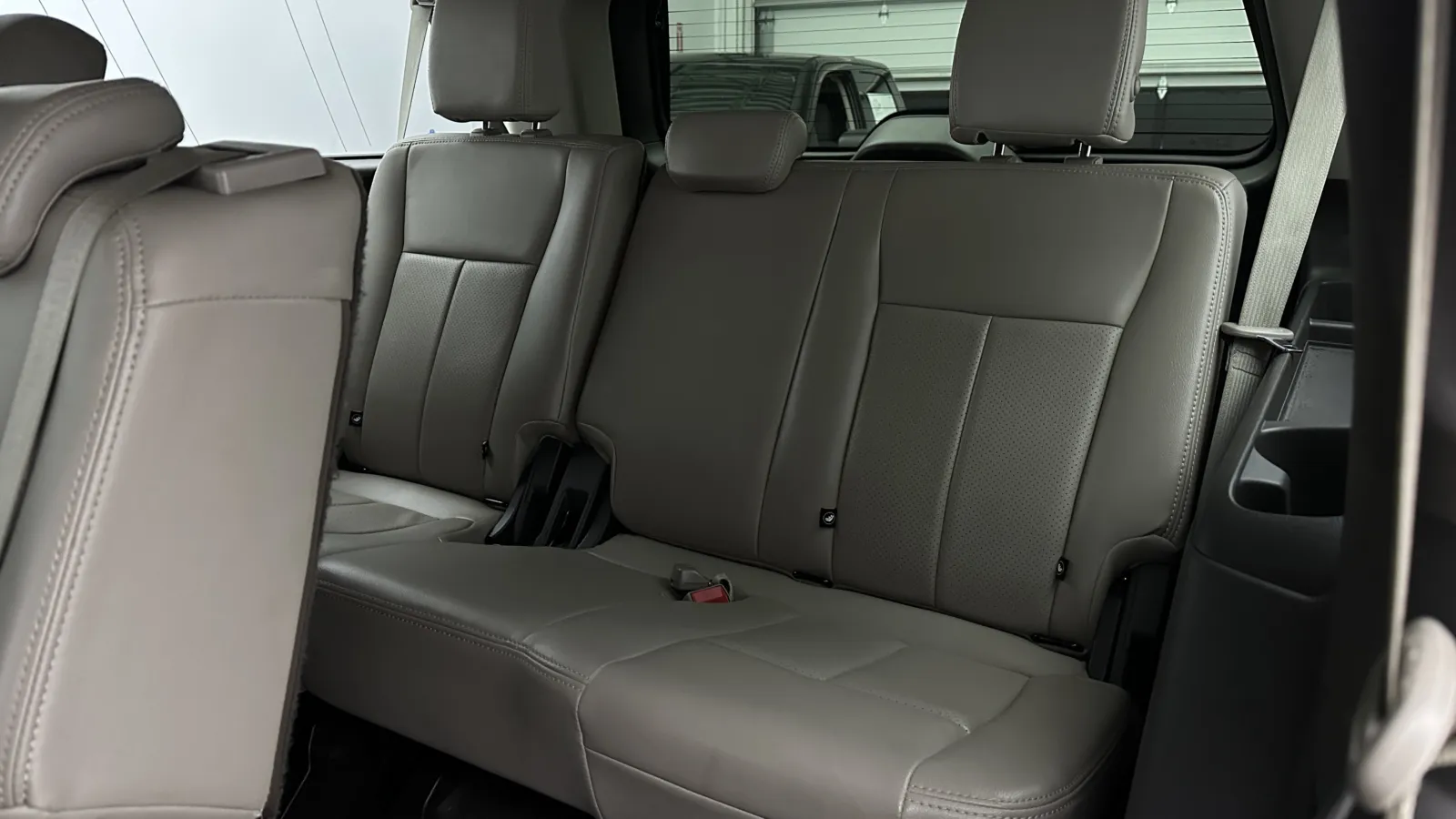 Ford Expedition MAX photo 26