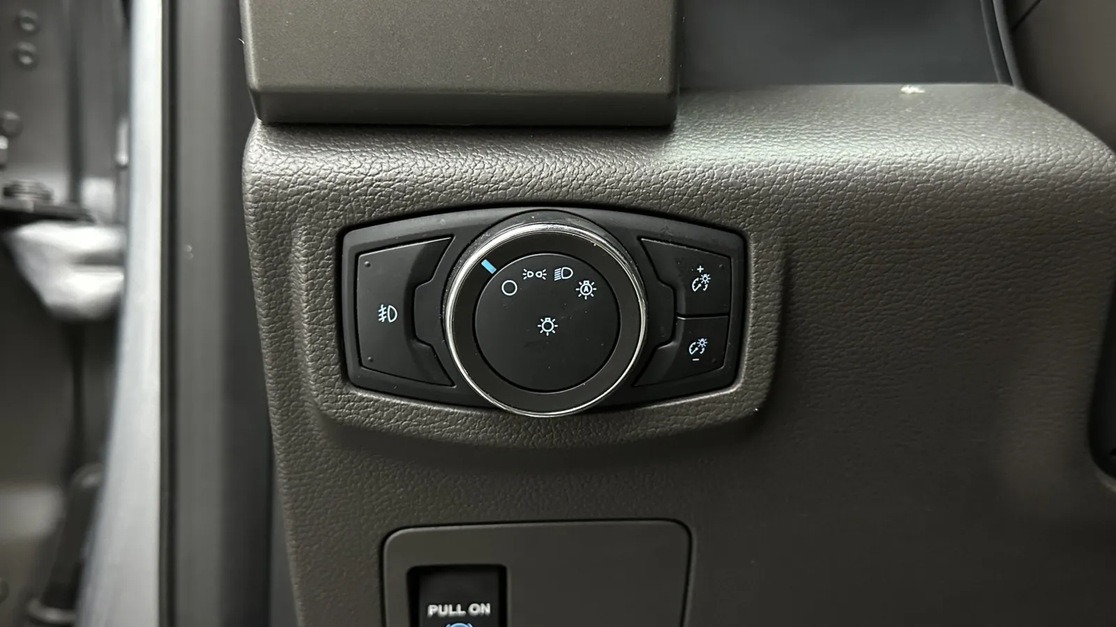 Ford Expedition MAX photo 16
