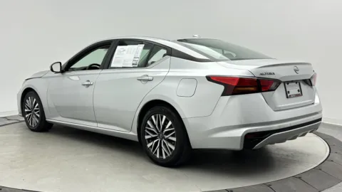 More photos of 2023 Nissan Altima 2.5 SV at Auto Boutique Florida, FL