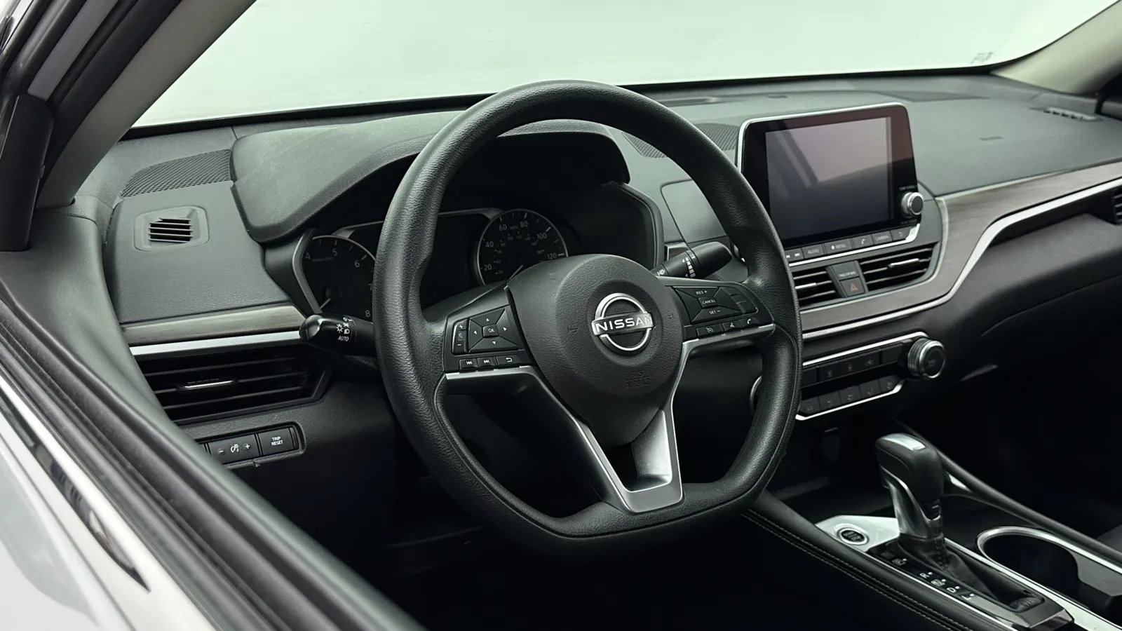 Nissan Altima photo 8