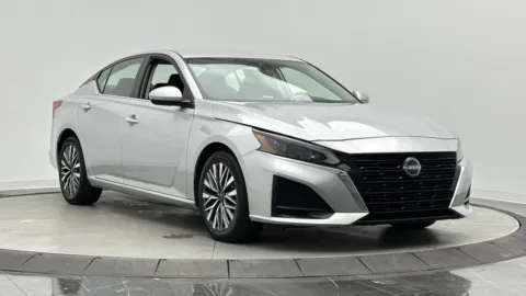 Another view of 2023 Nissan Altima 2.5 SV for sale in Jacksonville, FL at Auto Boutique Florida