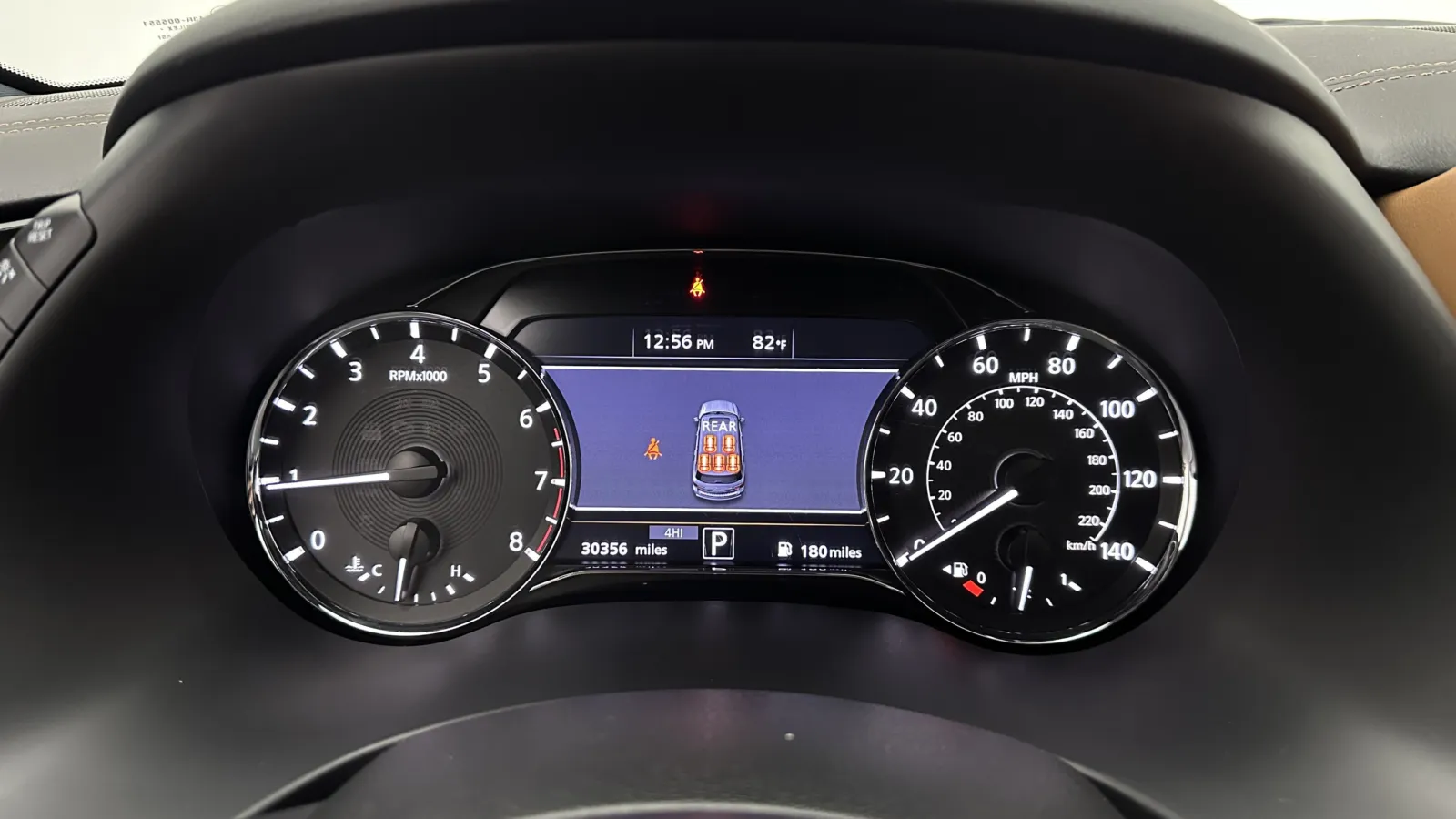 Infiniti QX80 photo 23