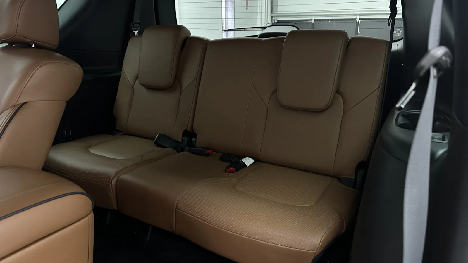 Infiniti QX80 photo 33