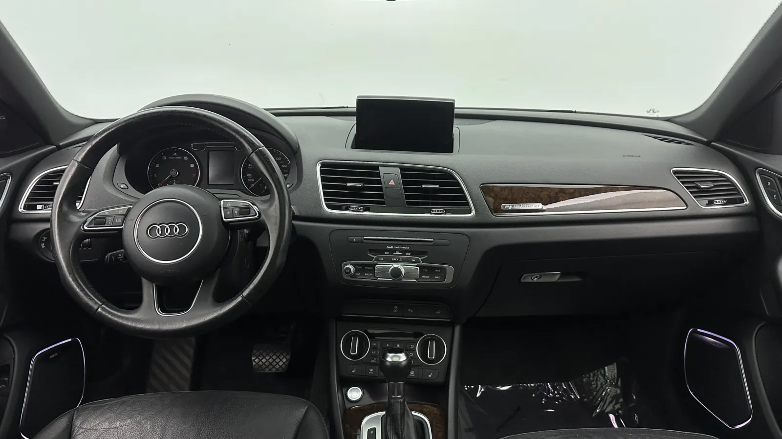 Audi Q3 photo 38