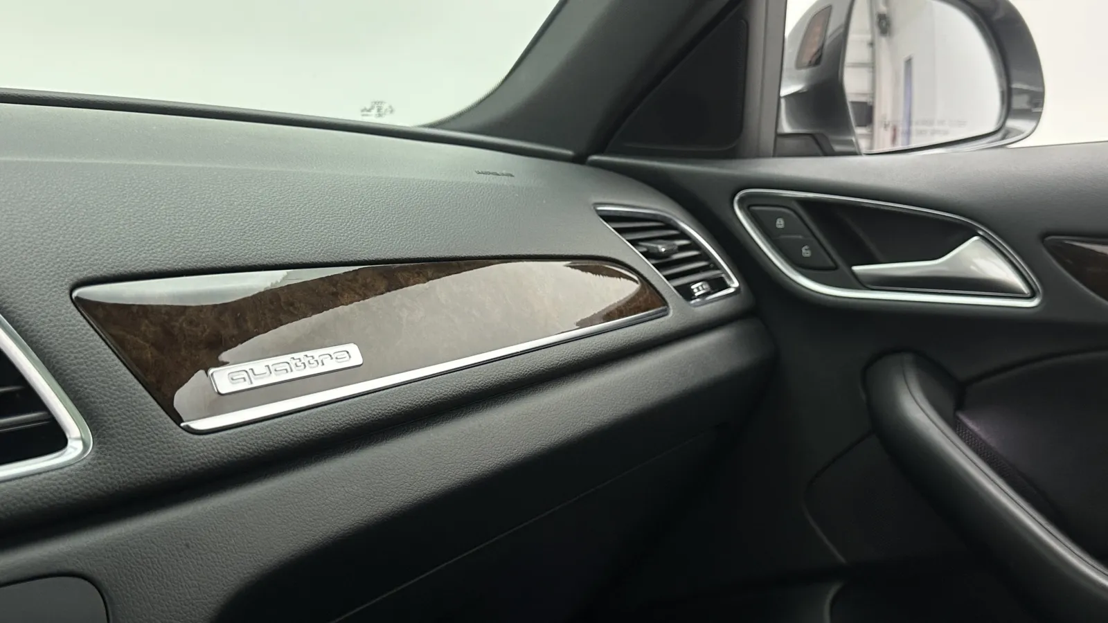 Audi Q3 photo 20
