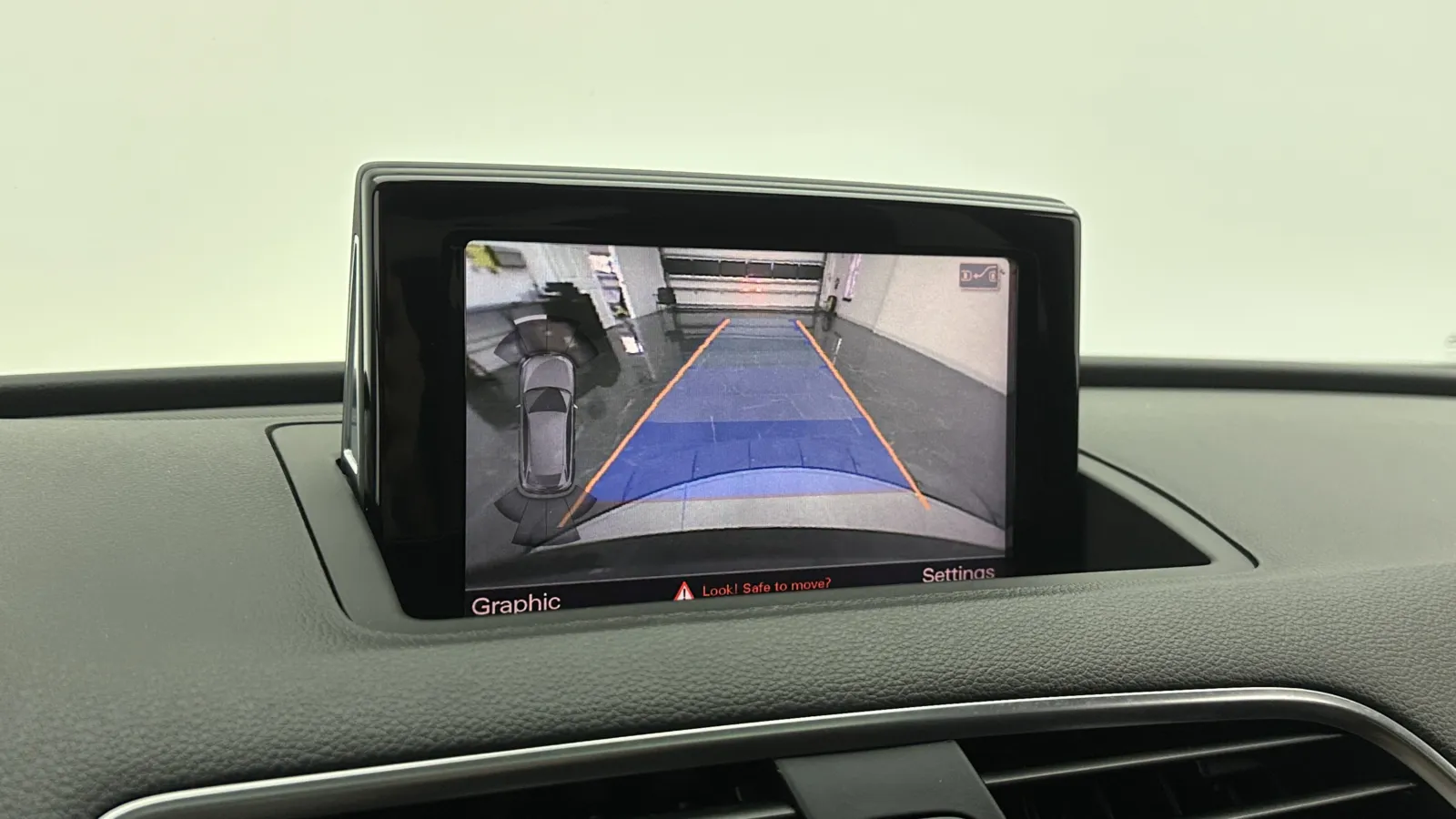Audi Q3 photo 19