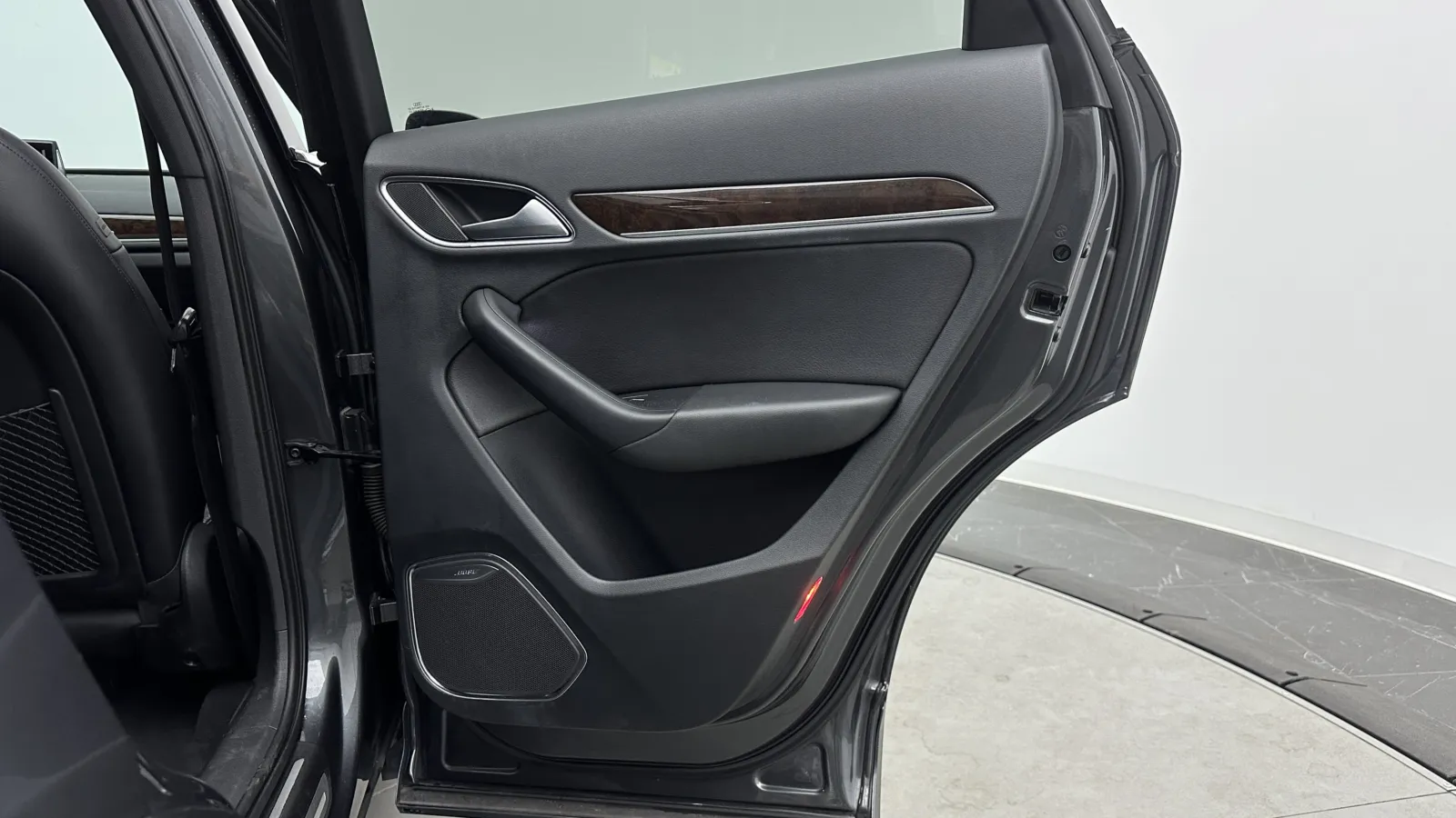 Audi Q3 photo 34