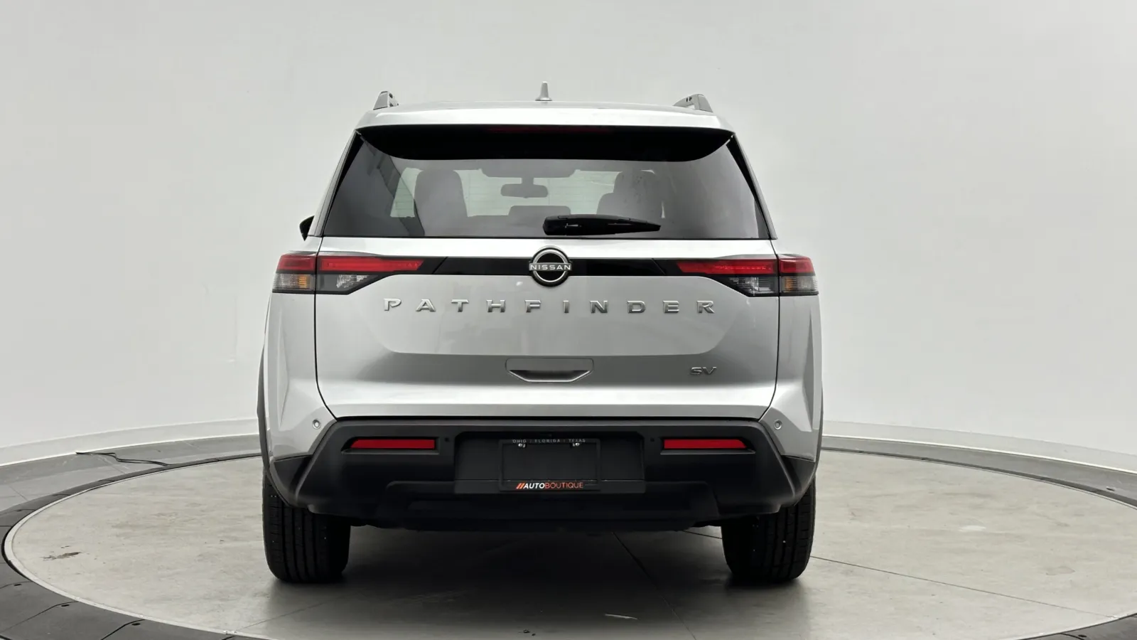 Nissan Pathfinder photo 6