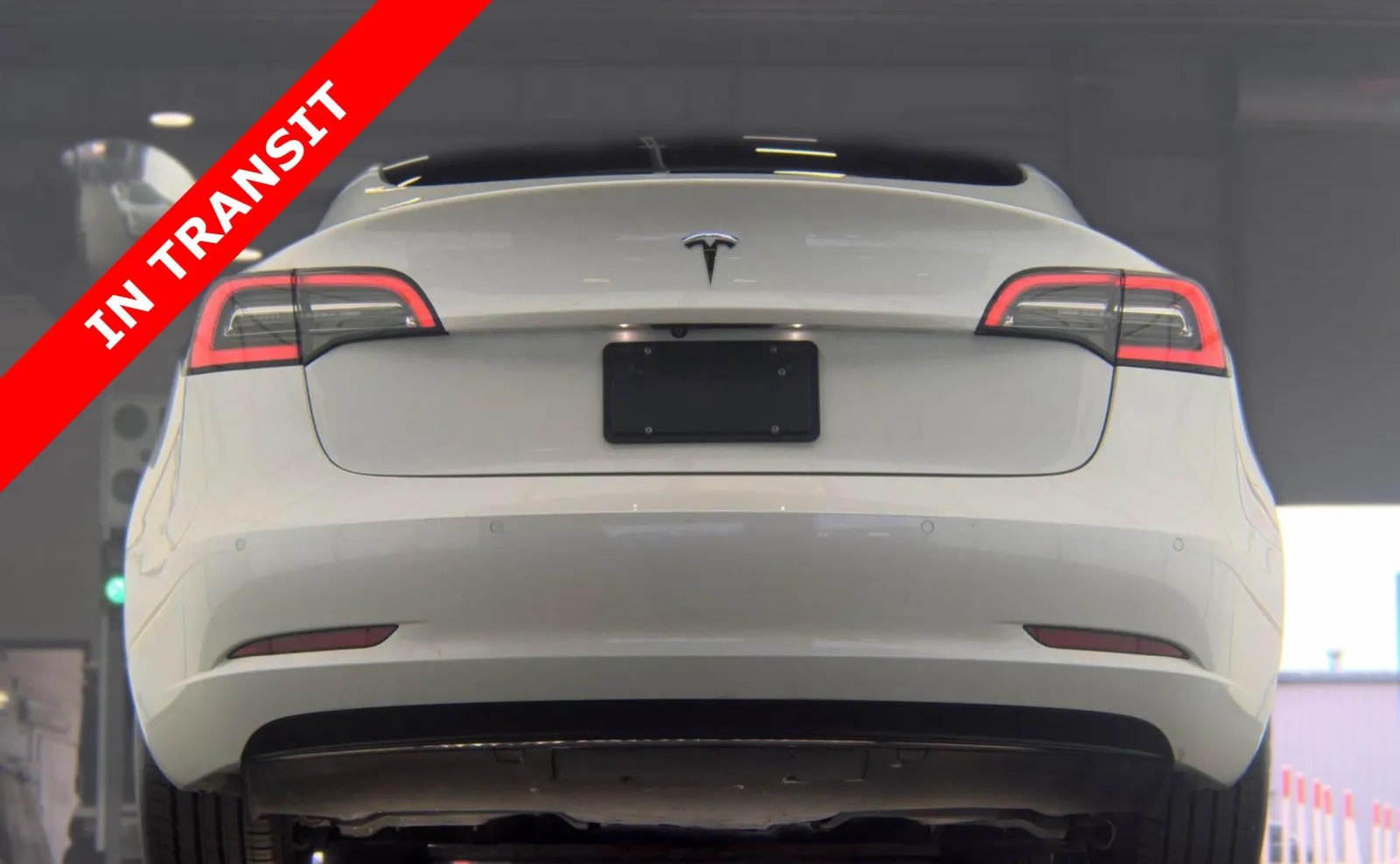 Tesla Model 3 photo 5