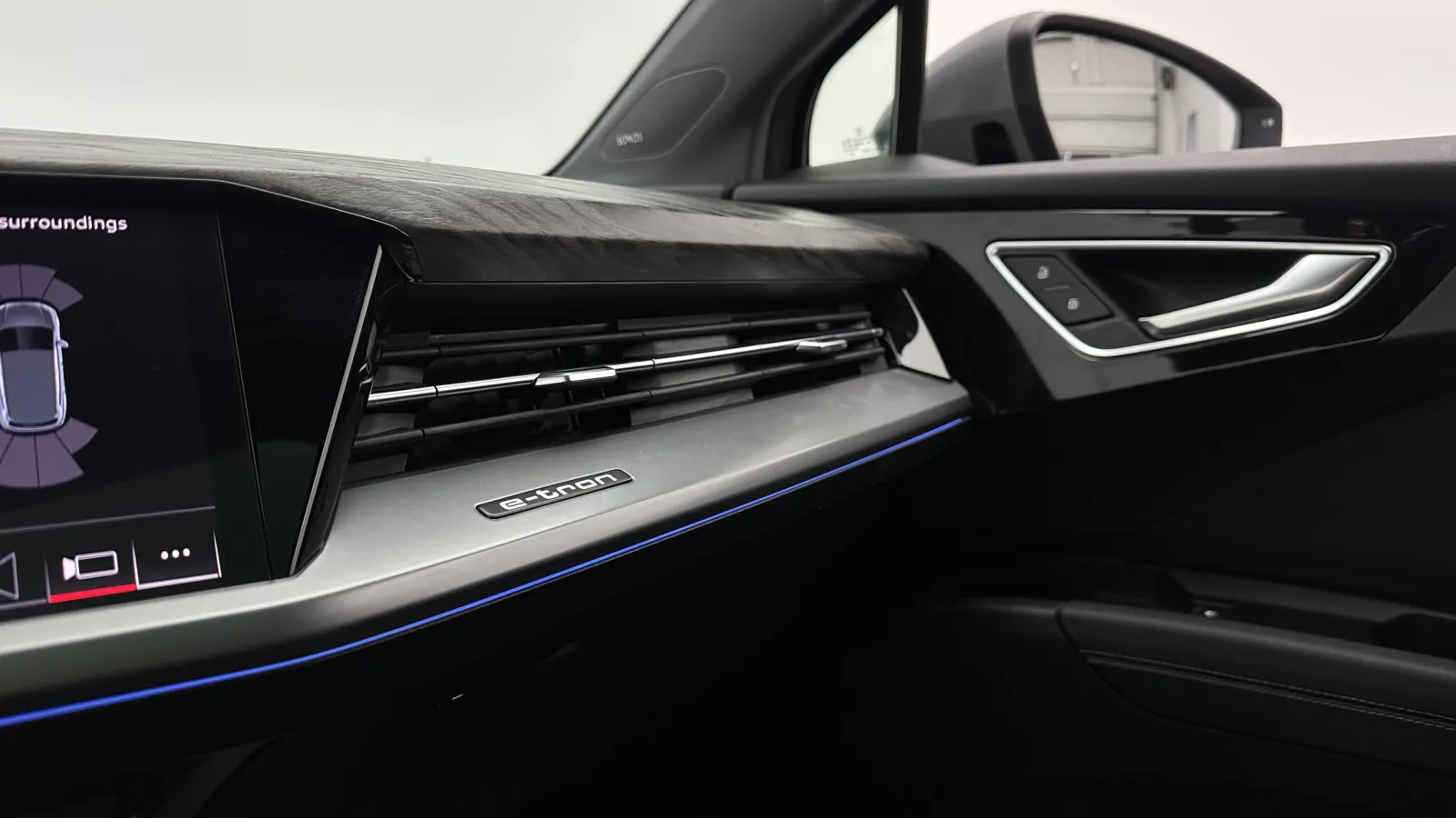Audi Q4 photo 20