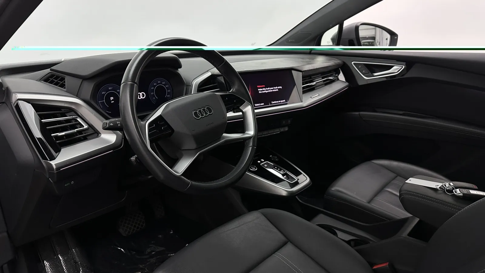 Audi Q4 photo 11