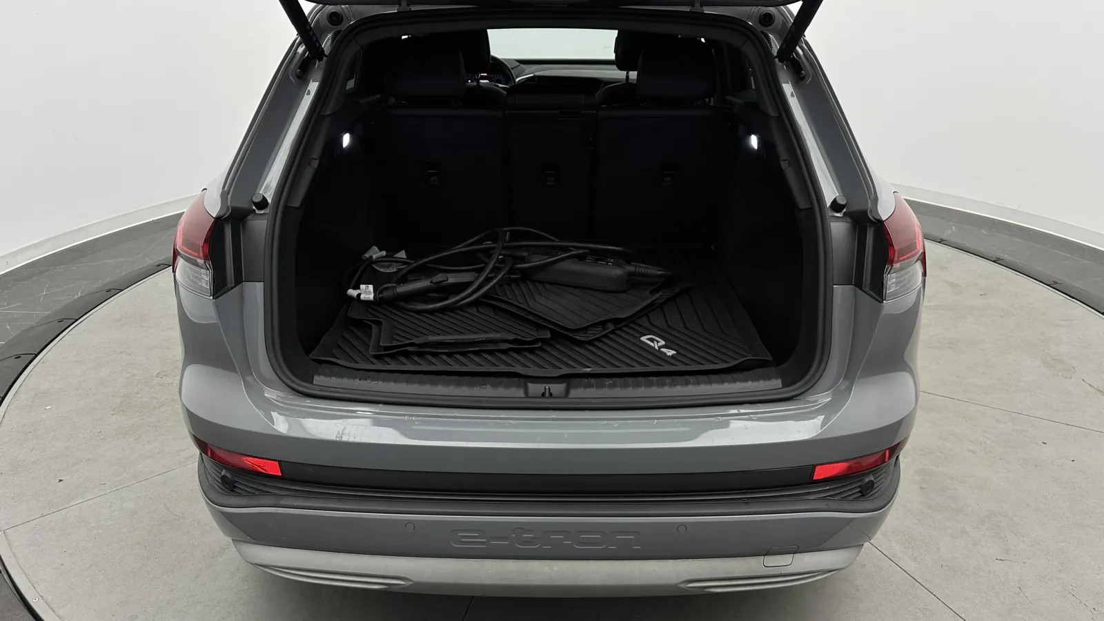 Audi Q4 photo 32